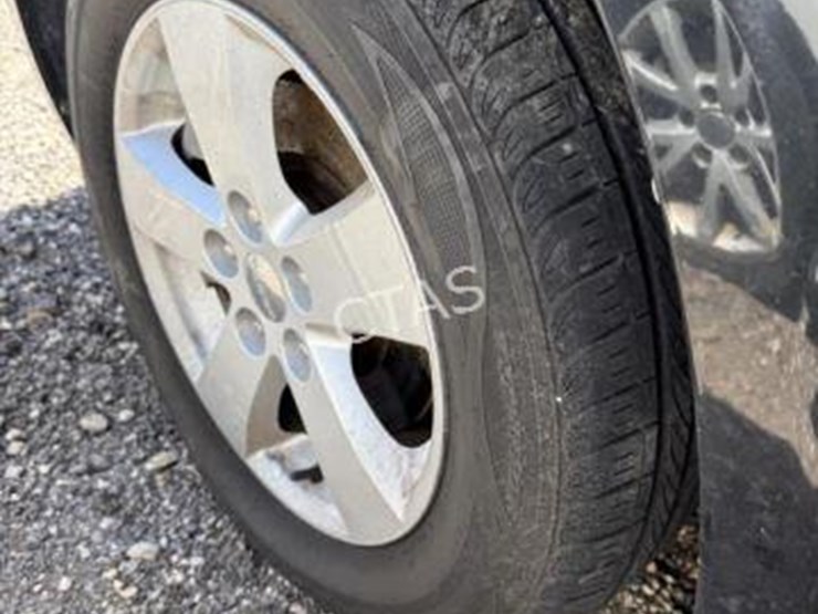 2012-dodge-journey-sxt-image-11