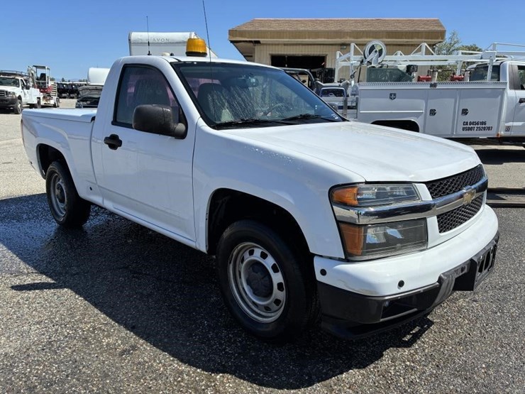2011-chevrolet-colorado-image-2