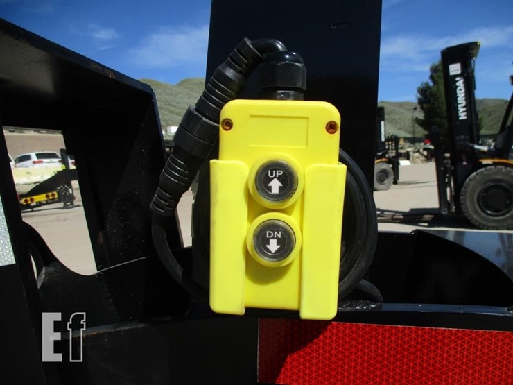 meks-fifth-wheel-wrecker-boom-image-12