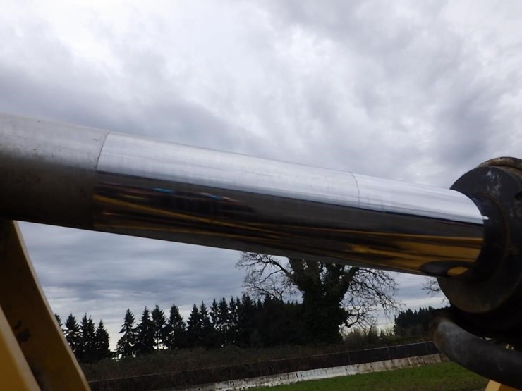 caterpillar-930k-image-18