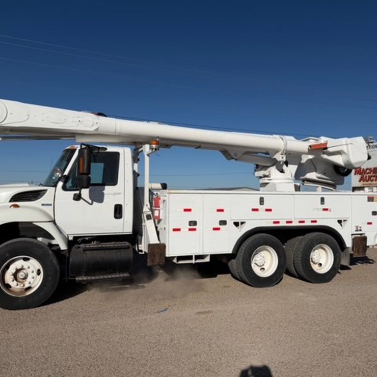 2010 INTERNATIONAL WORKSTAR 7400