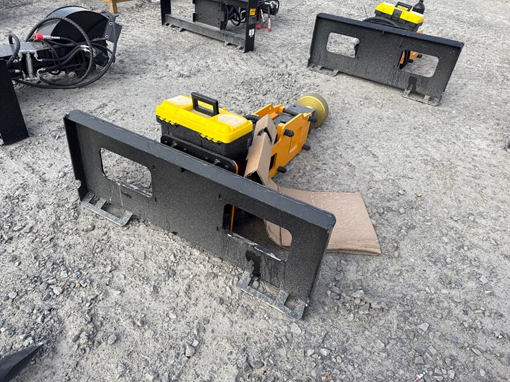 #2077-•-unused-giyi-d680-skid-steer-pile-hammer-dzc680251340-inv#-42020-image-1