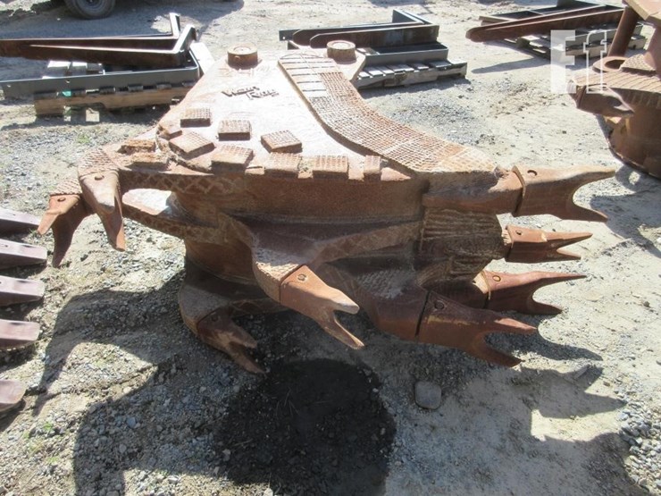 caterpillar-330-image-2