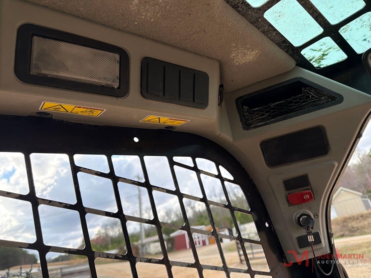 2023-caterpillar-226d3-image-16