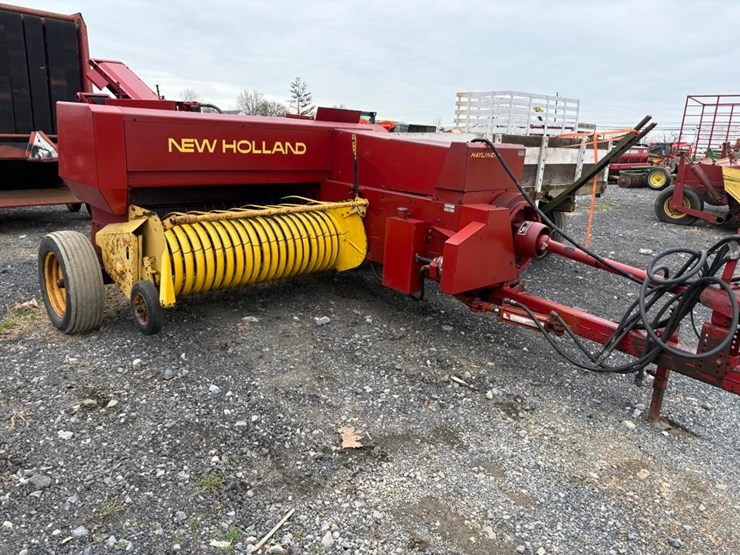 new-holland-311-image-3