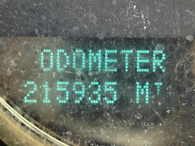 2013-chevrolet-tahoe-image-15