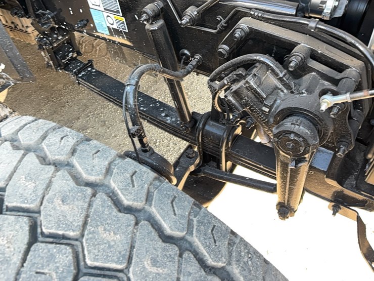 2026-peterbilt-567-image-22