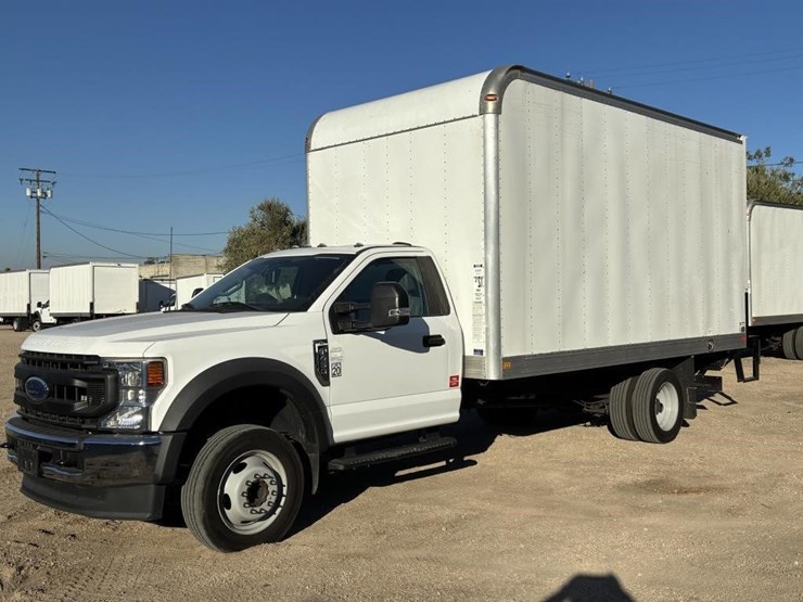 2022-ford-f450-xl-image-1