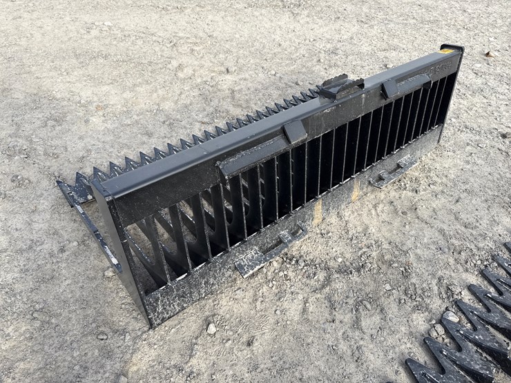 #2094-•-unused-72"-skid-steer-low-side-bucket-inv#-42349-image-2