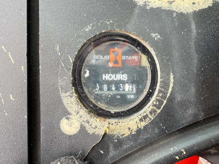 2008-jlg-g10-55a-image-48