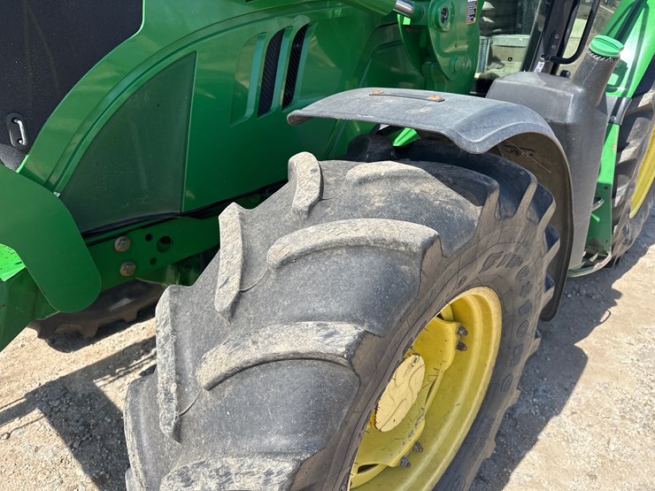 2013-john-deere-6125r-image-2