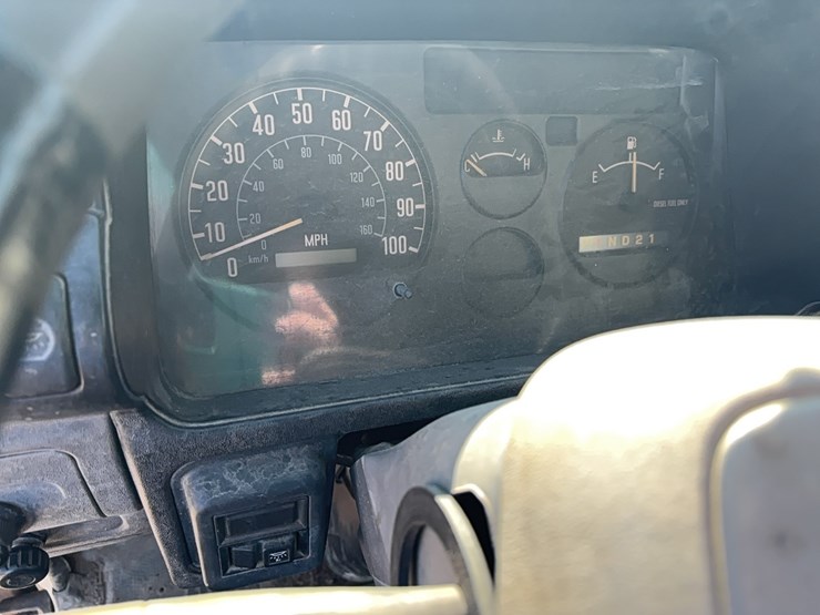 1999-isuzu-npr-image-19