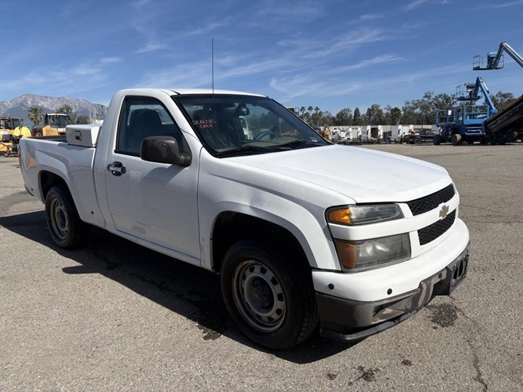 2011-chevrolet-colorado-image-2