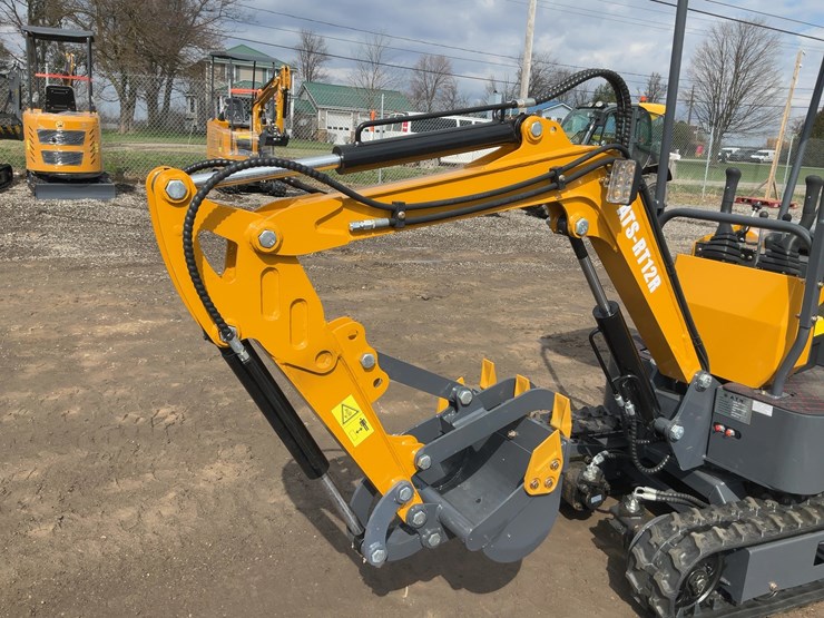 #1206-•-ats-rt12r-mini-excavator-image-9