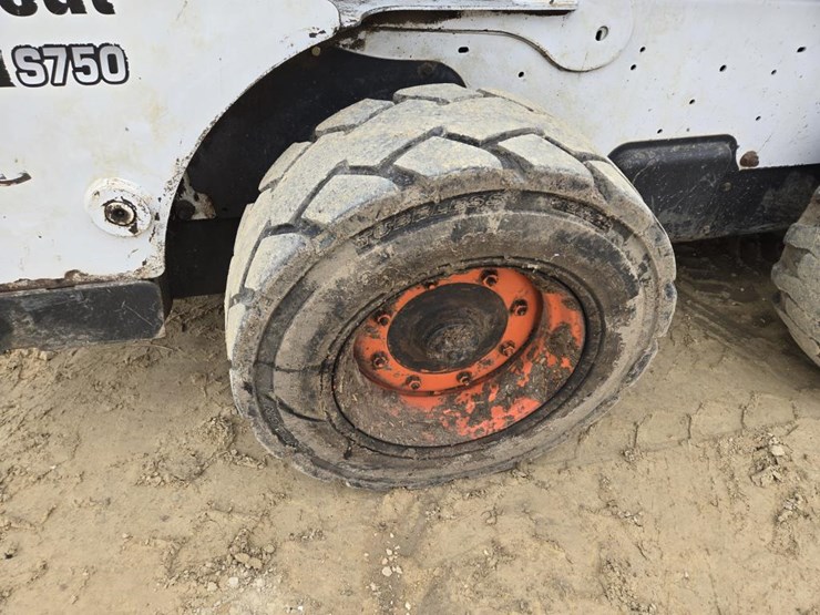 bobcat-s750-image-6