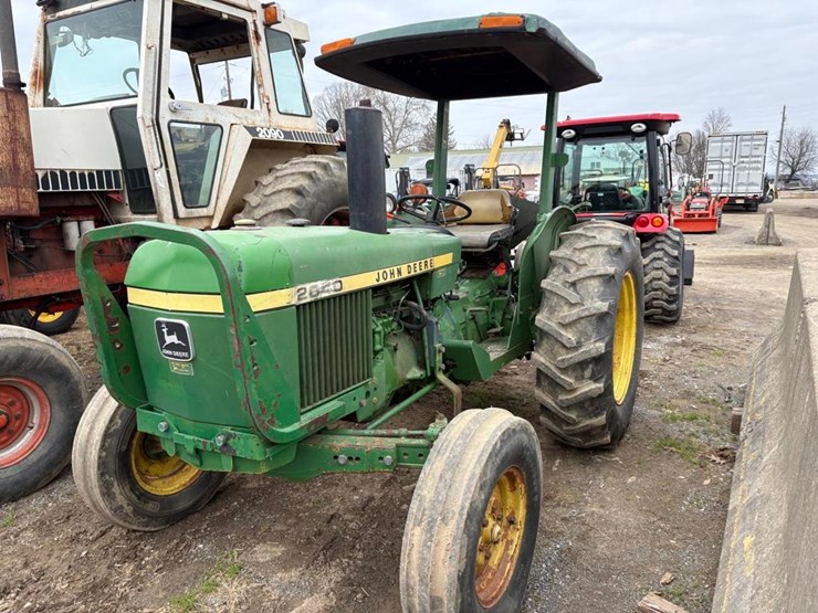 john-deere-2040-image-4
