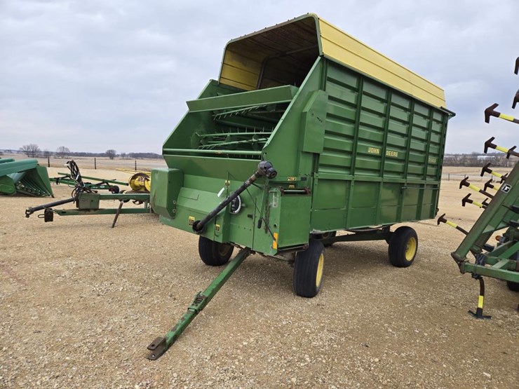 john-deere-714a-image-3