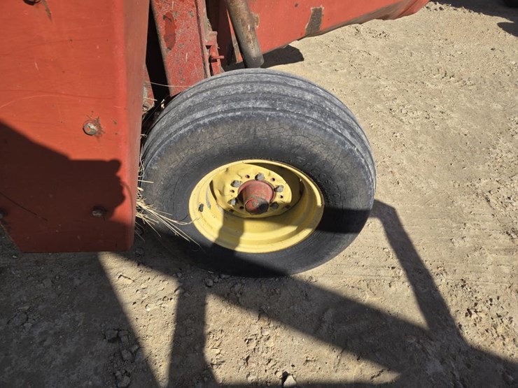 new-holland-499-image-12