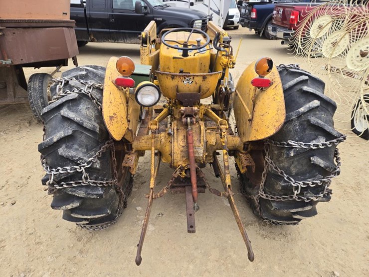 #359-•-massey-ferguson-utility-tractor-image-9