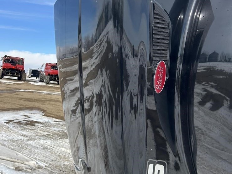 2012-peterbilt-386-image-40