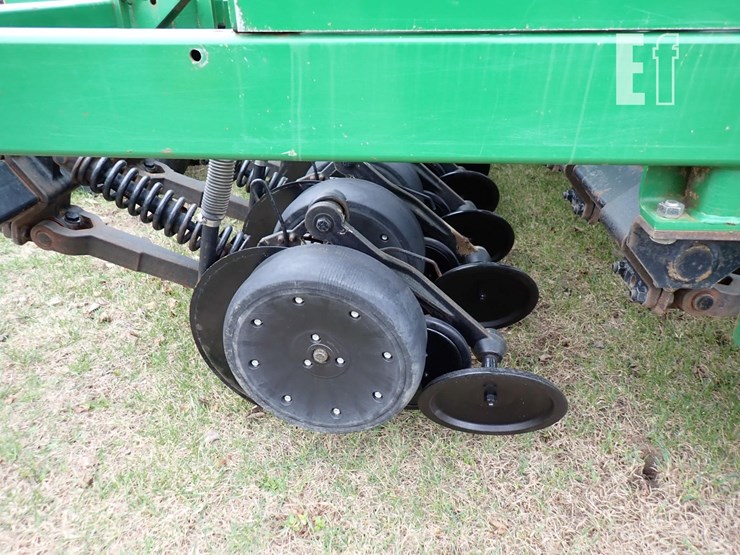 john-deere-1590-image-10