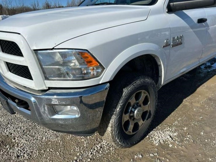 2018-ram-2500-hd-image-35