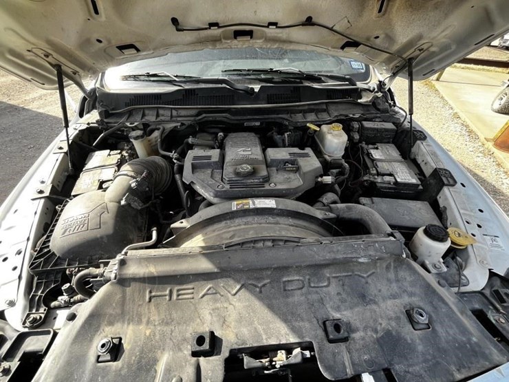 2014-dodge-ram-5500-image-36