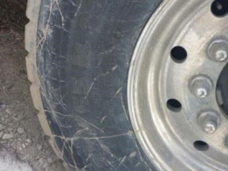 2015-peterbilt-367-image-67