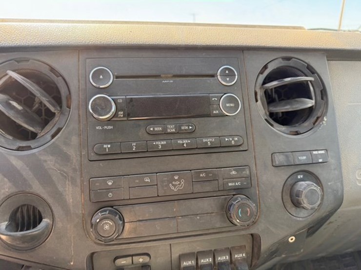 2013-ford-f550-image-11