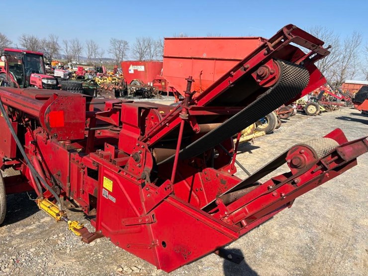 new-holland-310-image-5