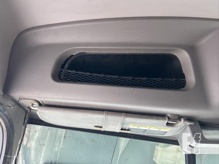 2012-peterbilt-386-image-22