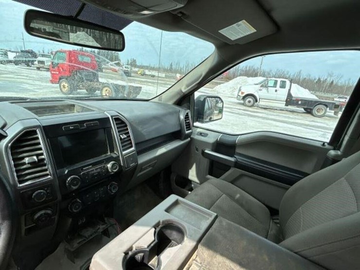 2016-ford-f150-xlt-image-17