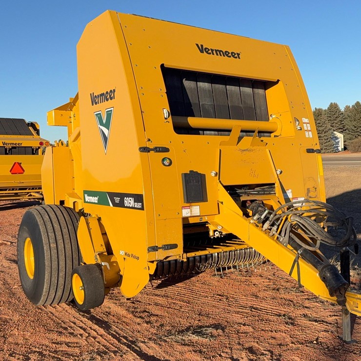 2018 VERMEER 605N