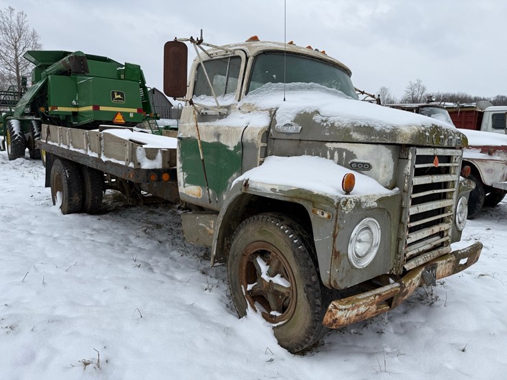 1965-dodge-600-image-3