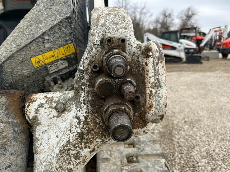 2021-bobcat-t66-image-11