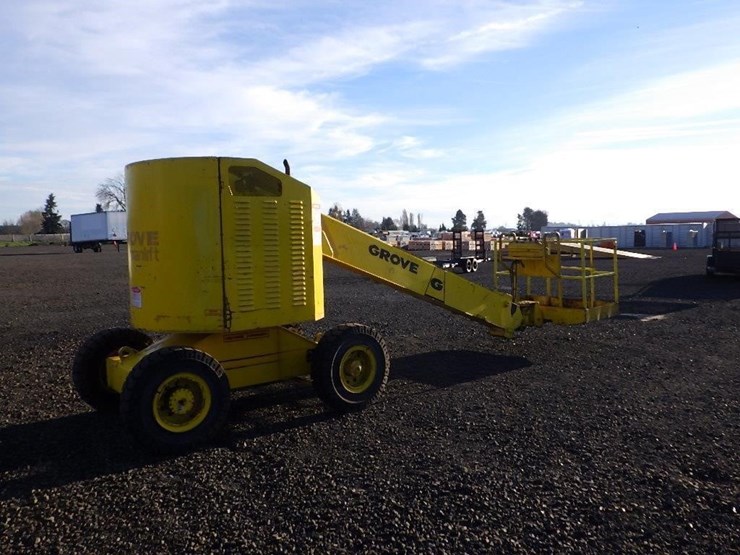 grove-telescopic-boom-lift-image-5