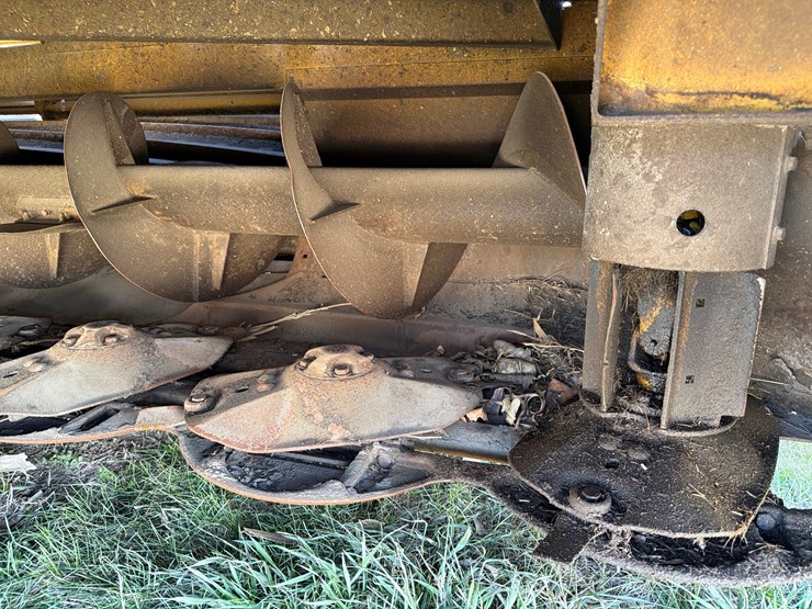 2008-new-holland-h8060-image-35