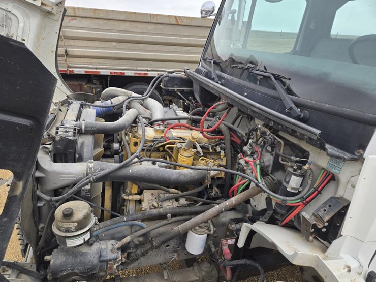 #7926-•-2003-freightliner-fl180-crane-truck-image-5