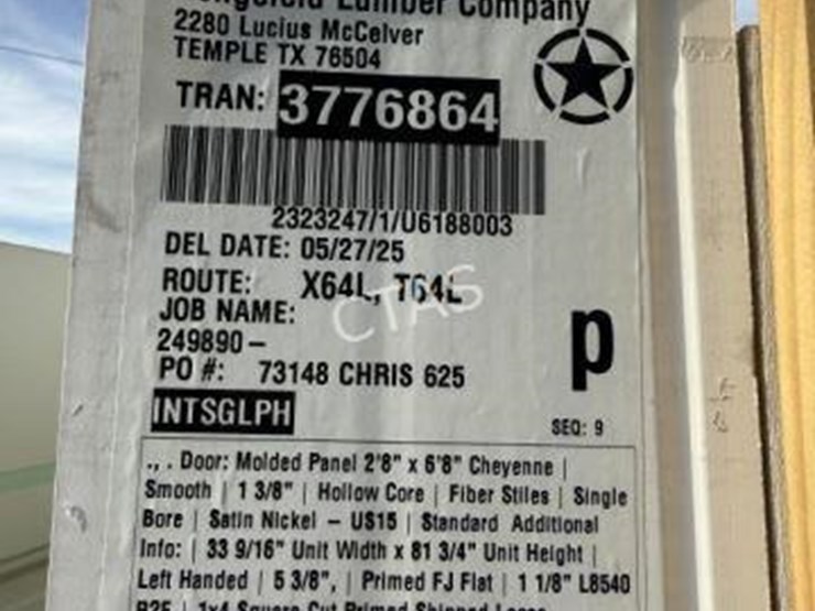 #77-•-interior-door-assortment-on-pallet-image-4