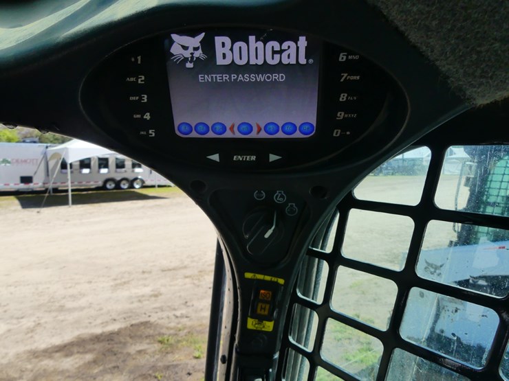 2023-bobcat-t770-image-16