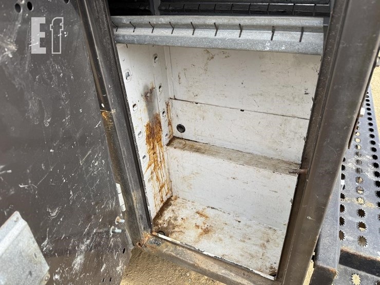 2014-chevrolet-3500hd-image-8