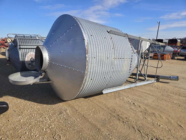 #195-•-6-ton-bulk-bin-with-unload-auger-image-5