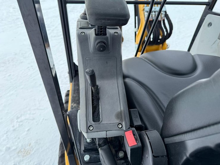 caterpillar-302.7d-cr-image-49