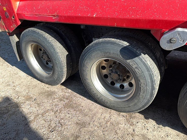 2014-kenworth-t880-image-7