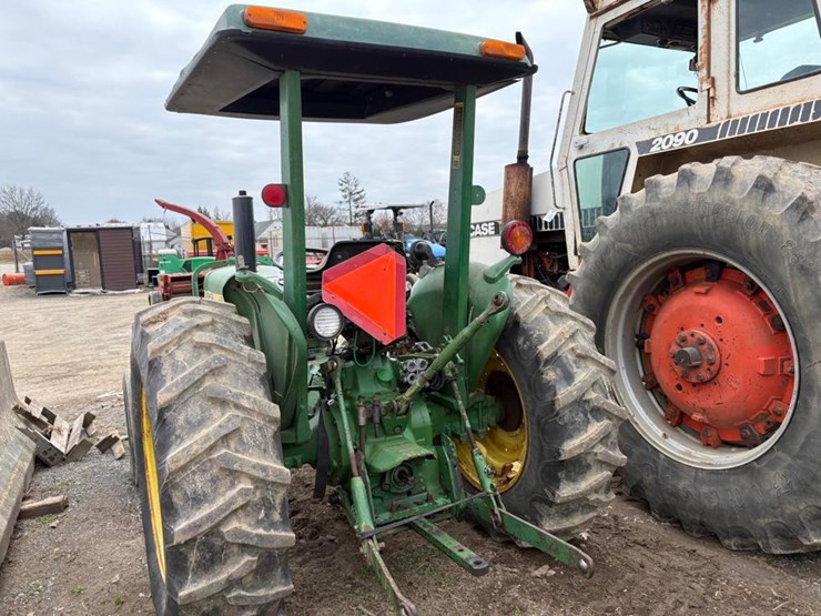 john-deere-2040-image-10