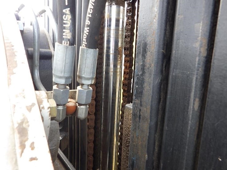 hyster-50xt-forklift-image-12