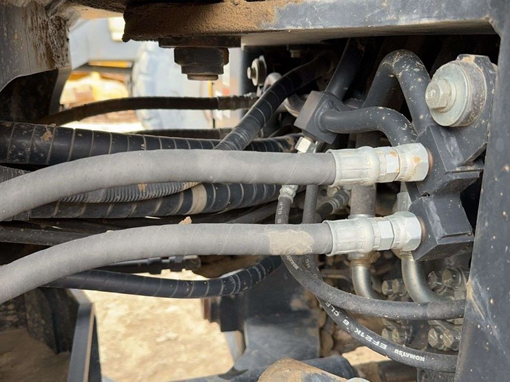 2018-komatsu-wa270-image-31