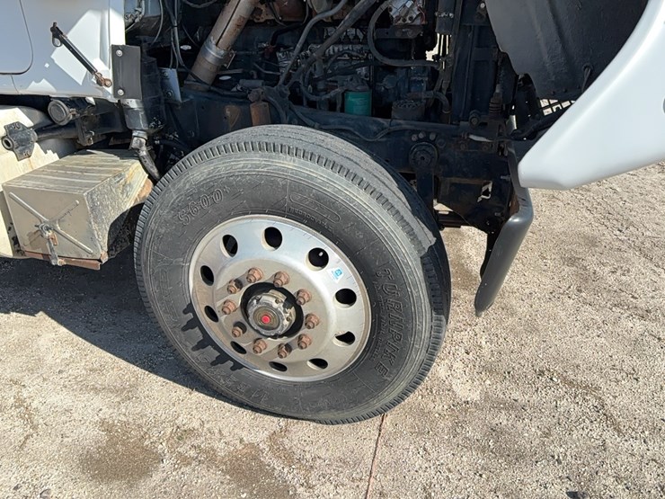 mack-rd688s-image-24