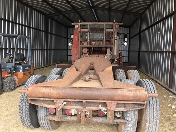 offsite--1976-mack-u-685-image-8