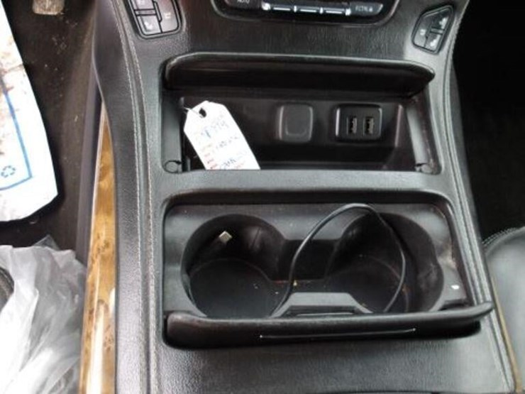 2016-gmc-yukon-denali-image-30